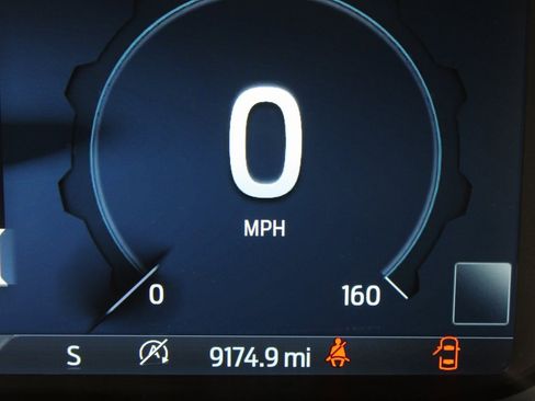 Used 2024 Ford Expedition Platinum image 13