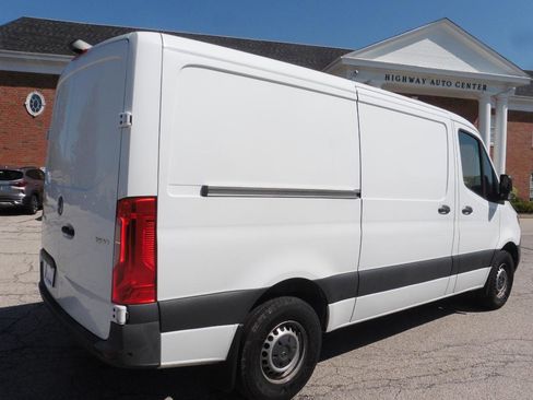 Used 2022 Mercedes-Benz Sprinter 1500 image 17