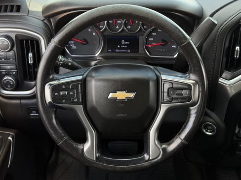 Used 2021 Chevrolet Silverado 1500 LT w/ Z71 Off-Road Package AWD/4WD image 16