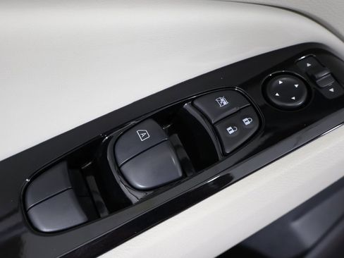 Used 2024 Nissan Altima 2.5 SL image 40