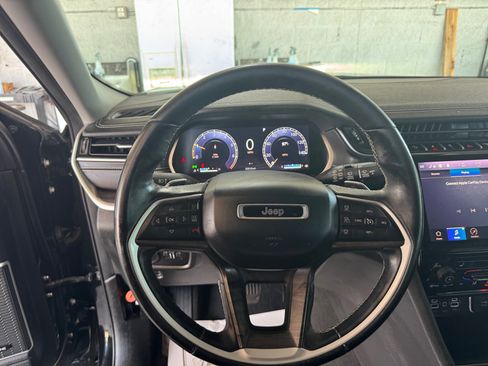 Used 2021 Jeep Grand Cherokee L Limited AWD/4WD image 15