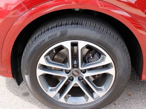 Used 2025 Audi Q5 Premium Plus w/ Premium Plus AWD/4WD image 12