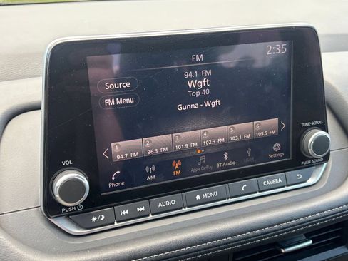Used 2025 Nissan Rogue SV AWD/4WD image 20