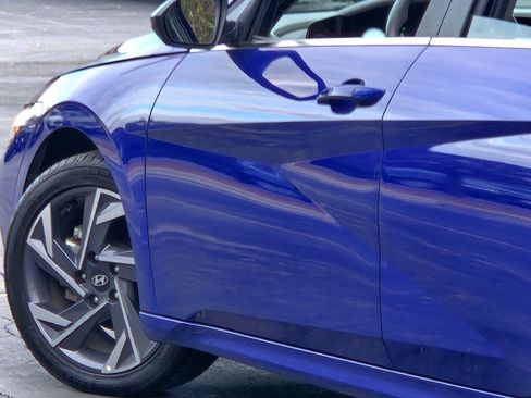 Used 2025 Hyundai Elantra SEL image 13