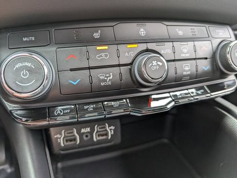 Used 2023 Dodge Durango GT image 29