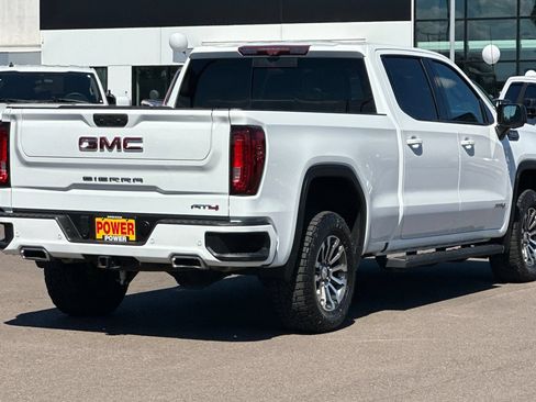 Used 2023 GMC Sierra 1500 AT4 w/ Technology Package AWD/4WD image 4