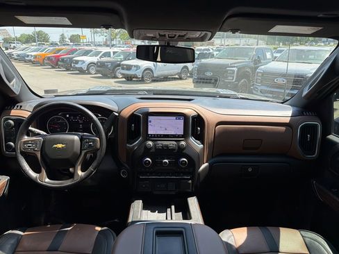 Used 2022 Chevrolet Silverado 3500 High Country AWD/4WD image 24