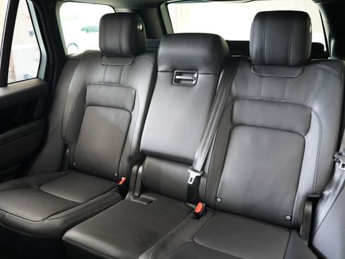 Used 2018 Land Rover Range Rover HSE AWD/4WD image 34