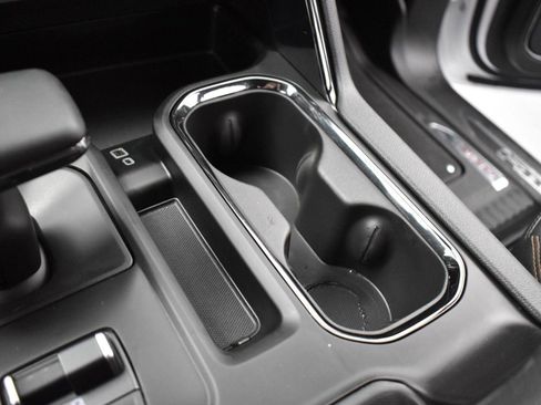 Used 2024 GMC Sierra 1500 AT4 w/ AT4 Preferred Package image 20