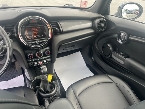 Used 2018 MINI Cooper 2-Door Hardtop FWD image 7