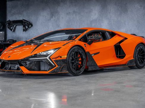 Used 2024 Lamborghini Revuelto AWD/4WD image 6