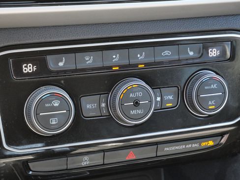 Certified 2022 Volkswagen Atlas SE image 24