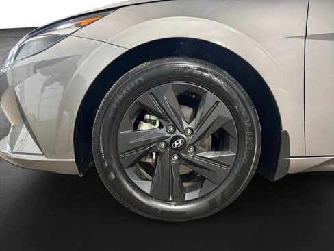Used 2023 Hyundai Elantra SEL FWD image 10
