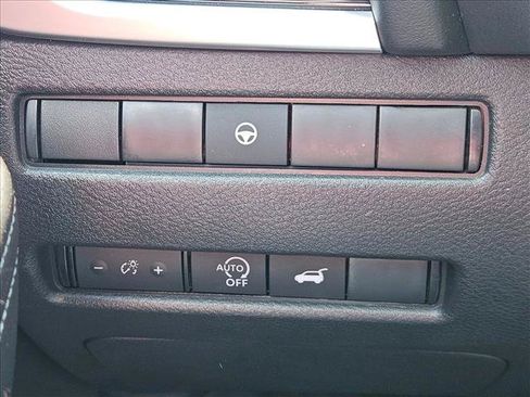 Used 2026 Nissan Rogue SL FWD image 9
