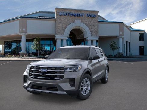 New 2026 Ford Explorer Active image 2