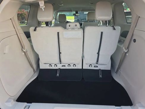 Used 2021 Chrysler Voyager Lxi FWD image 25