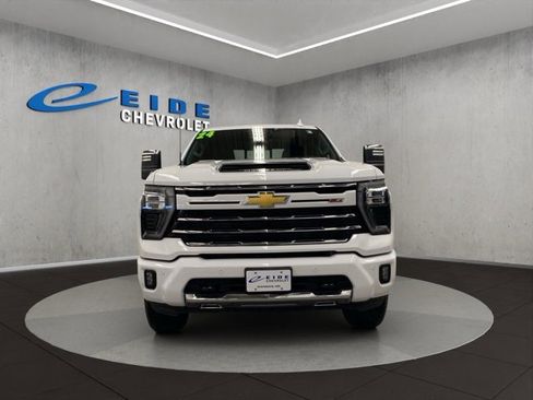 Used 2024 Chevrolet Silverado 2500 LTZ w/ LTZ Plus Package image 8