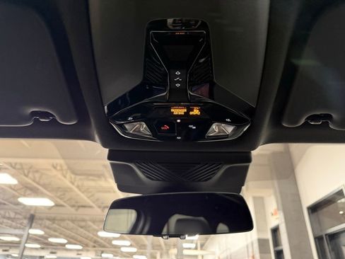 Used 2025 BMW X1 xDrive28i image 15