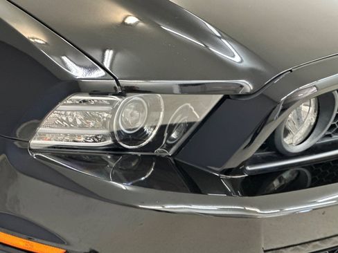 Used 2013 Ford Mustang GT Premium w/ Brembo Brake Pkg image 11