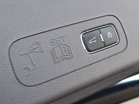 Used 2021 Lincoln Aviator Grand Touring w/ Equipment Group 301A image 32