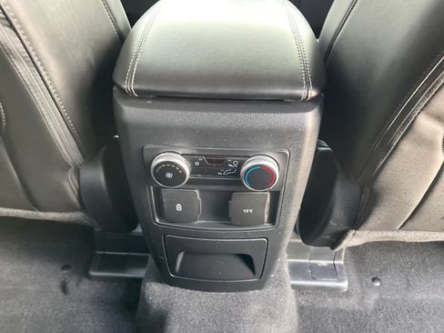 Used 2023 Ford Explorer XLT w/ Equipment Group 202A AWD/4WD image 34