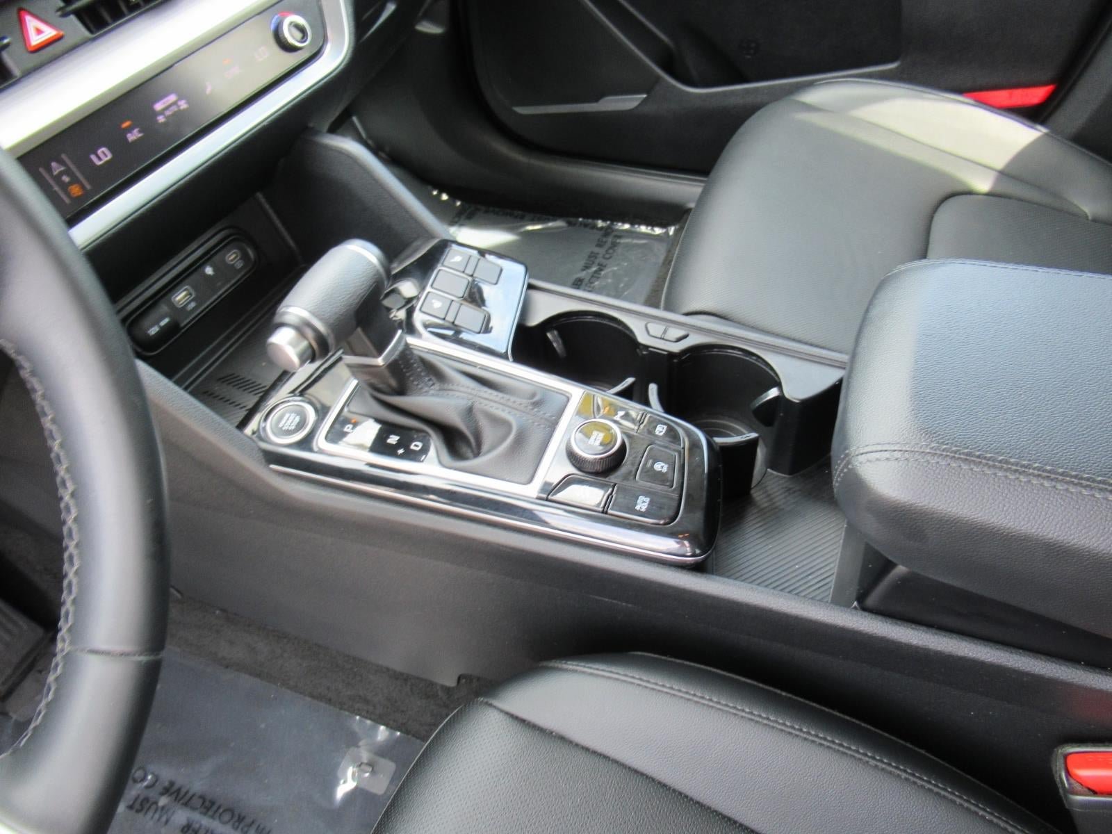 Used 2024 Kia Sportage EX FWD image 18