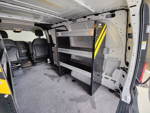 Used 2021 Mercedes-Benz Metris image 11