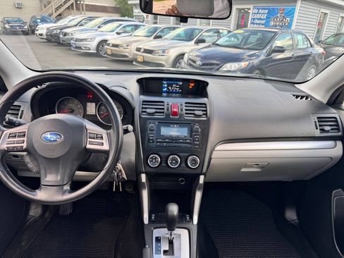Used 2014 Subaru Forester 2.5i Premium w/ All-Weather Package AWD/4WD image 18
