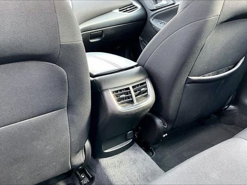 Used 2024 Chevrolet Malibu LT image 25