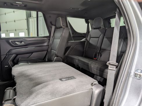 Used 2022 GMC Yukon SLT w/ SLT Premium Package image 17