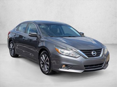 Used 2017 Nissan Altima 2.5 SL image 3