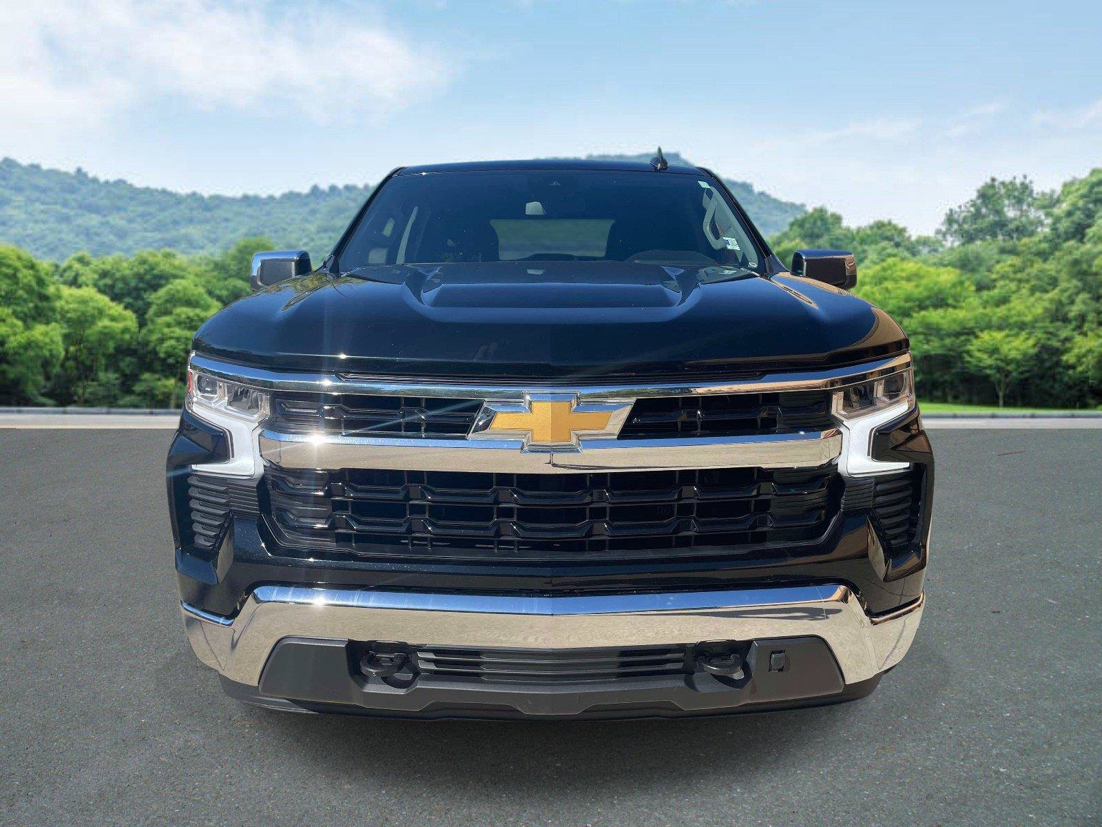Used 2024 Chevrolet Silverado 1500 LT w/ Z71 Off-Road Package AWD/4WD image 8