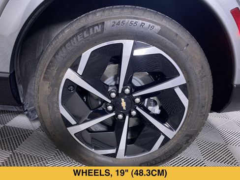 Certified 2024 Chevrolet Equinox EV LT FWD image 14