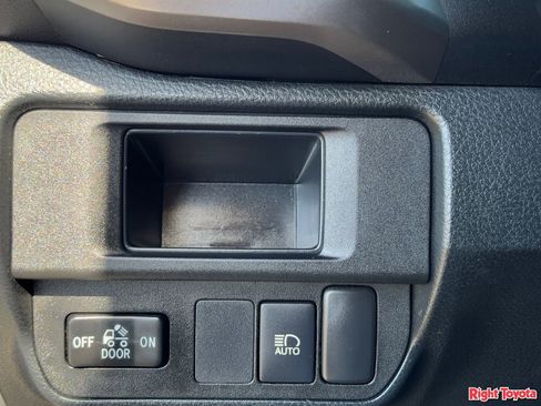 Certified 2019 Toyota Tacoma SR5 image 31