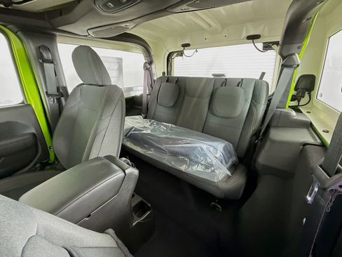 Used 2025 Jeep Wrangler Sport image 22