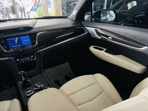 Used 2023 Cadillac XT6 Sport AWD/4WD image 44