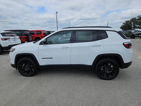 New 2026 Jeep Compass Latitude AWD/4WD image 3