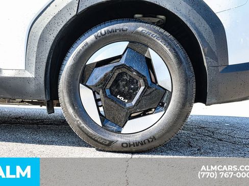 Used 2024 Kia EV9 Wind image 18