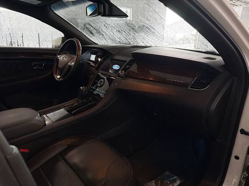 Used 2018 Ford Taurus Limited AWD/4WD image 12