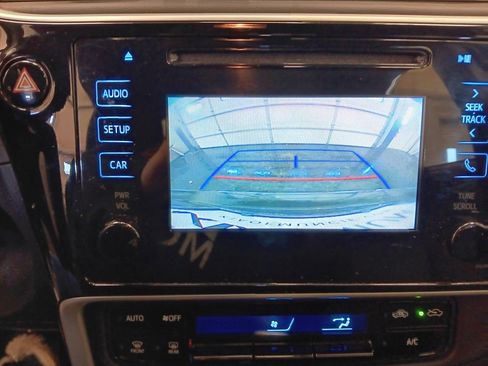 Used 2017 Toyota Corolla L image 25