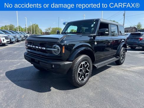 Used 2025 Ford Bronco Outer Banks AWD/4WD image 2