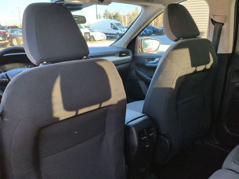 Used 2020 Ford Escape SE image 19