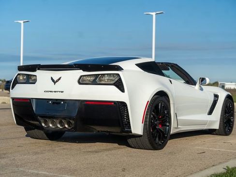 Used 2016 Chevrolet Corvette Z06 w/ 3LZ Preferred Equipment Group image 7