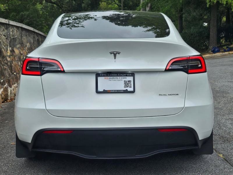 Used 2025 Tesla Model Y Long Range AWD/4WD image 9