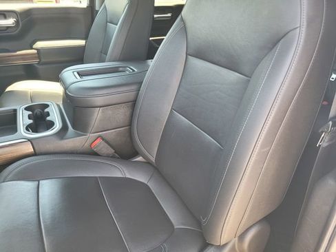 Used 2022 Chevrolet Silverado 1500 LT Trail Boss w/ Convenience Package II AWD/4WD image 9