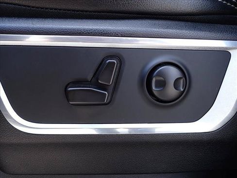 Used 2022 RAM 1500 Laramie AWD/4WD image 13