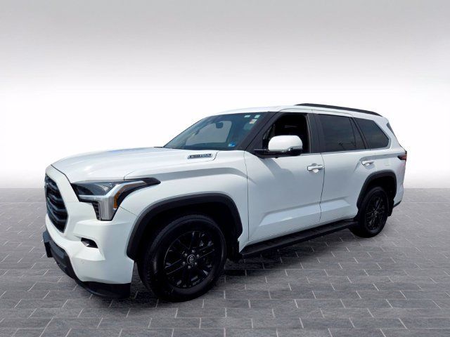 Used 2025 Toyota Sequoia SR5 AWD/4WD image 3