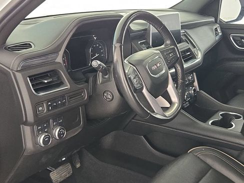 Used 2021 GMC Yukon XL SLT w/ SLT Premium Package AWD/4WD image 16
