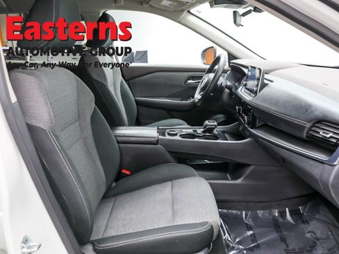 Used 2022 Nissan Rogue SV image 41