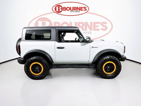 Used 2022 Ford Bronco Badlands image 10